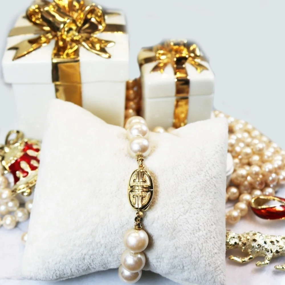 ⚜️ Vintage Givenchy Pearl Bracelet with Logo Clasp